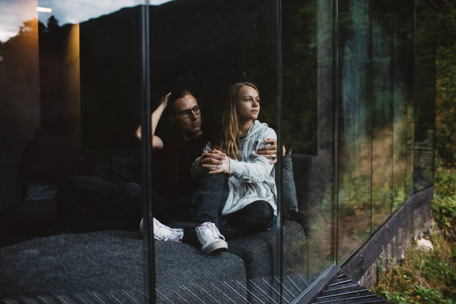 Most Kids Getting Too Much Screen Time While Traveling, Study Finds